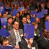 Photo de l'assemblée votant lors d'un événement GrDF à la Chambre de Commerce et d'Industrie de Lille